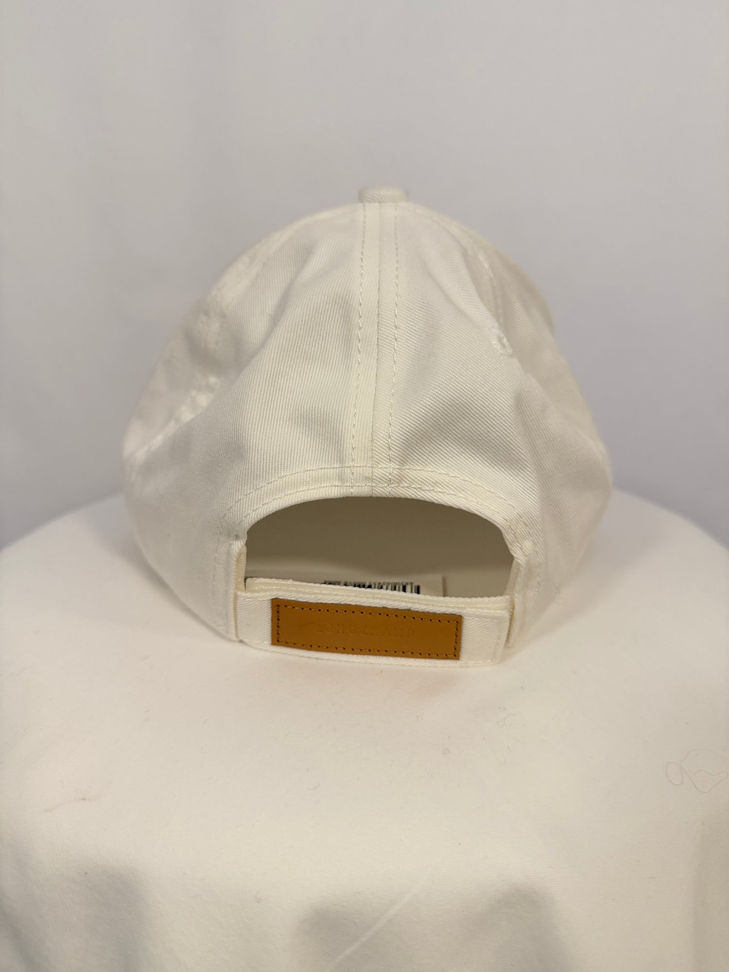 Casquette brodée en coton blanche