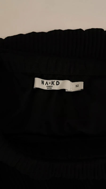 Jupe plissée mi-longue noire