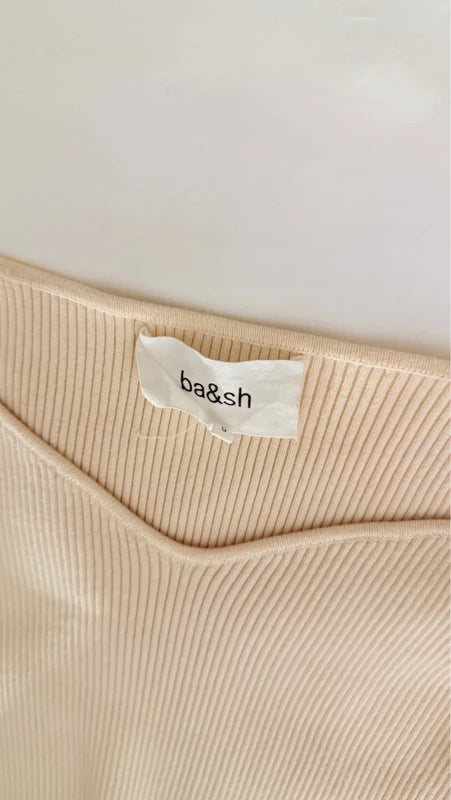 Top côtelé écru à encolure cœur Olaf