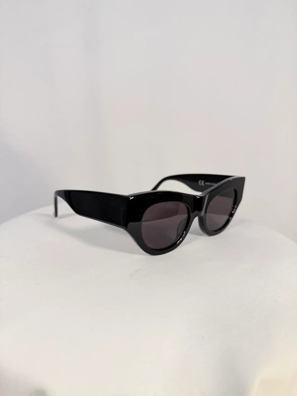 Lunettes de soleil Venezia cat-eye noires
