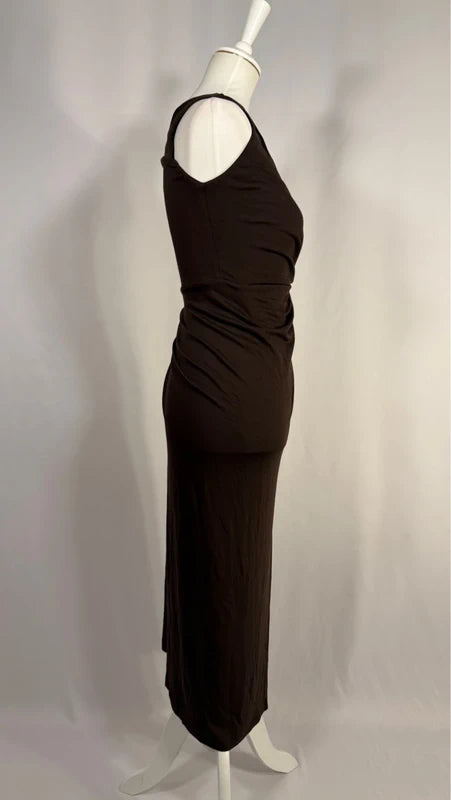 Robe longue asymétrique drapée marron