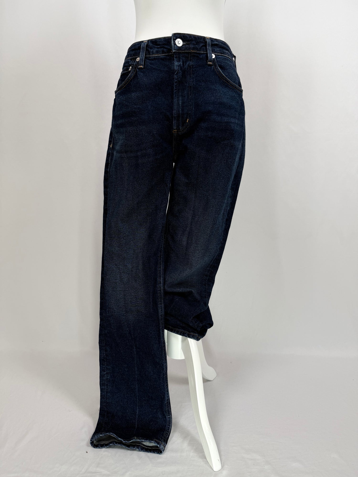 Jean Zurie droit bleu foncé