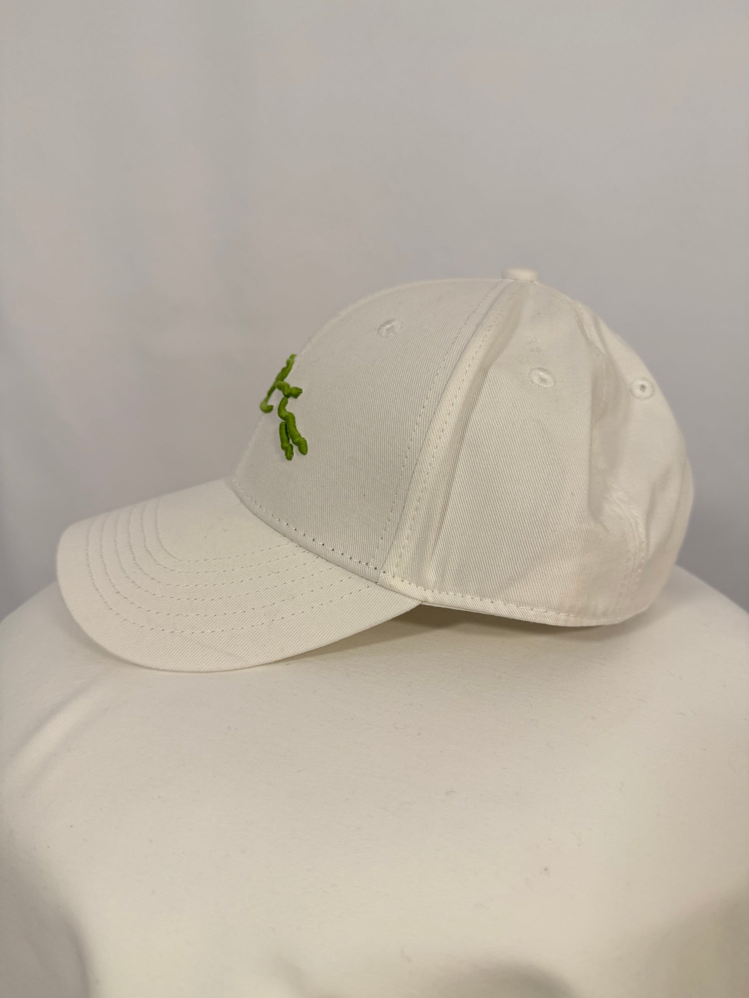 Casquette brodée en coton blanche