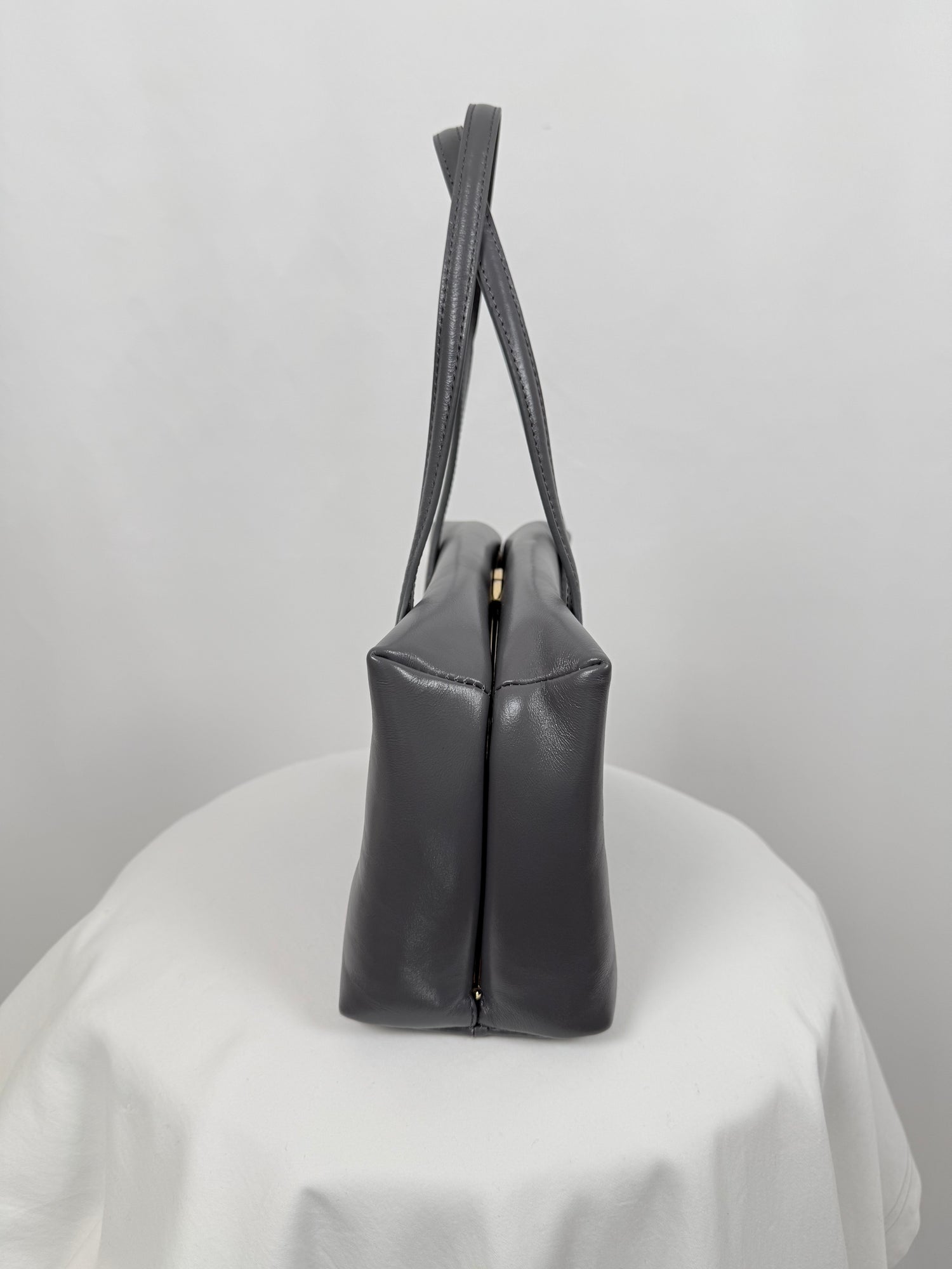 Sac porté épaule en cuir gris