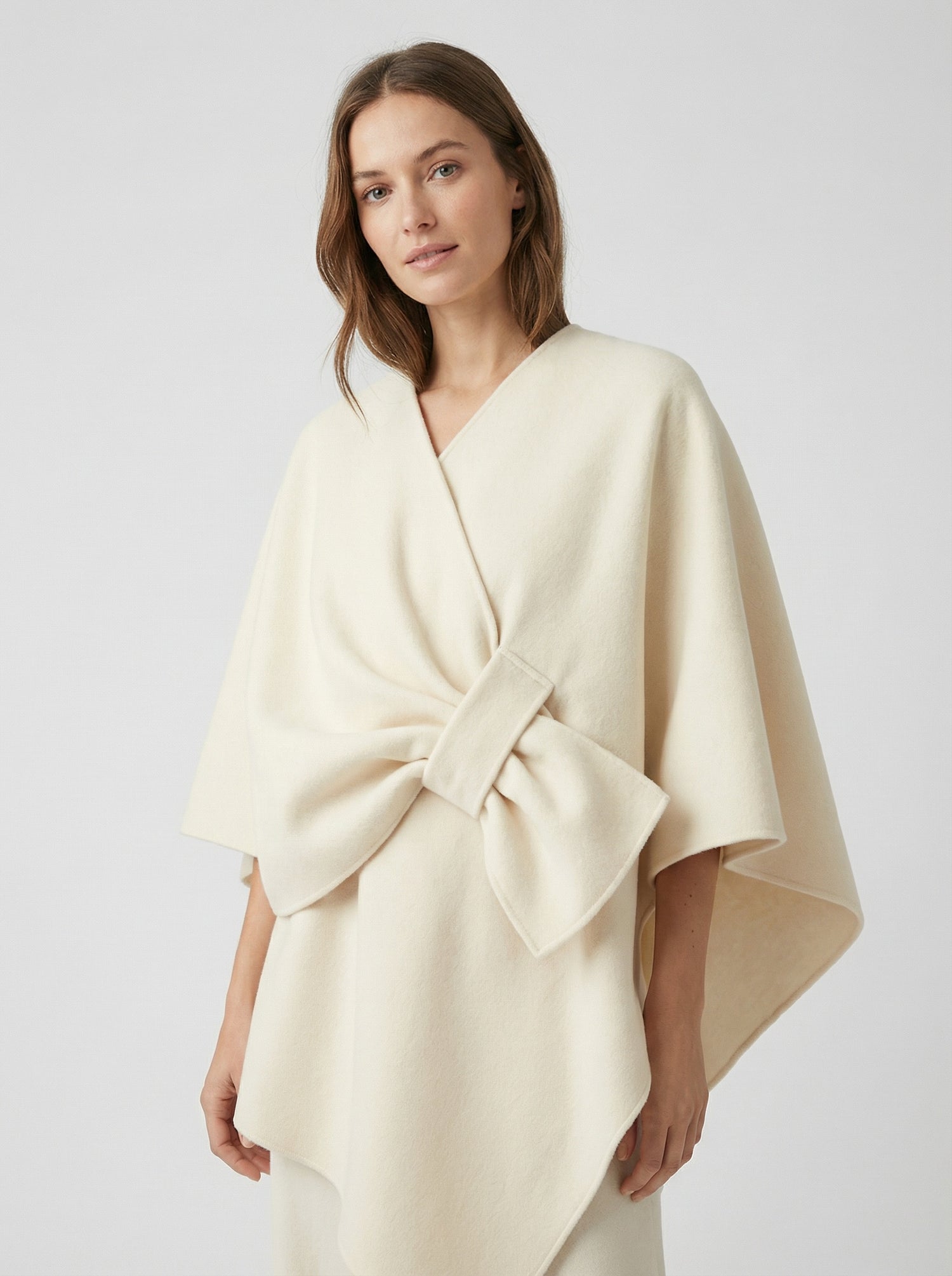Poncho crème court noué
