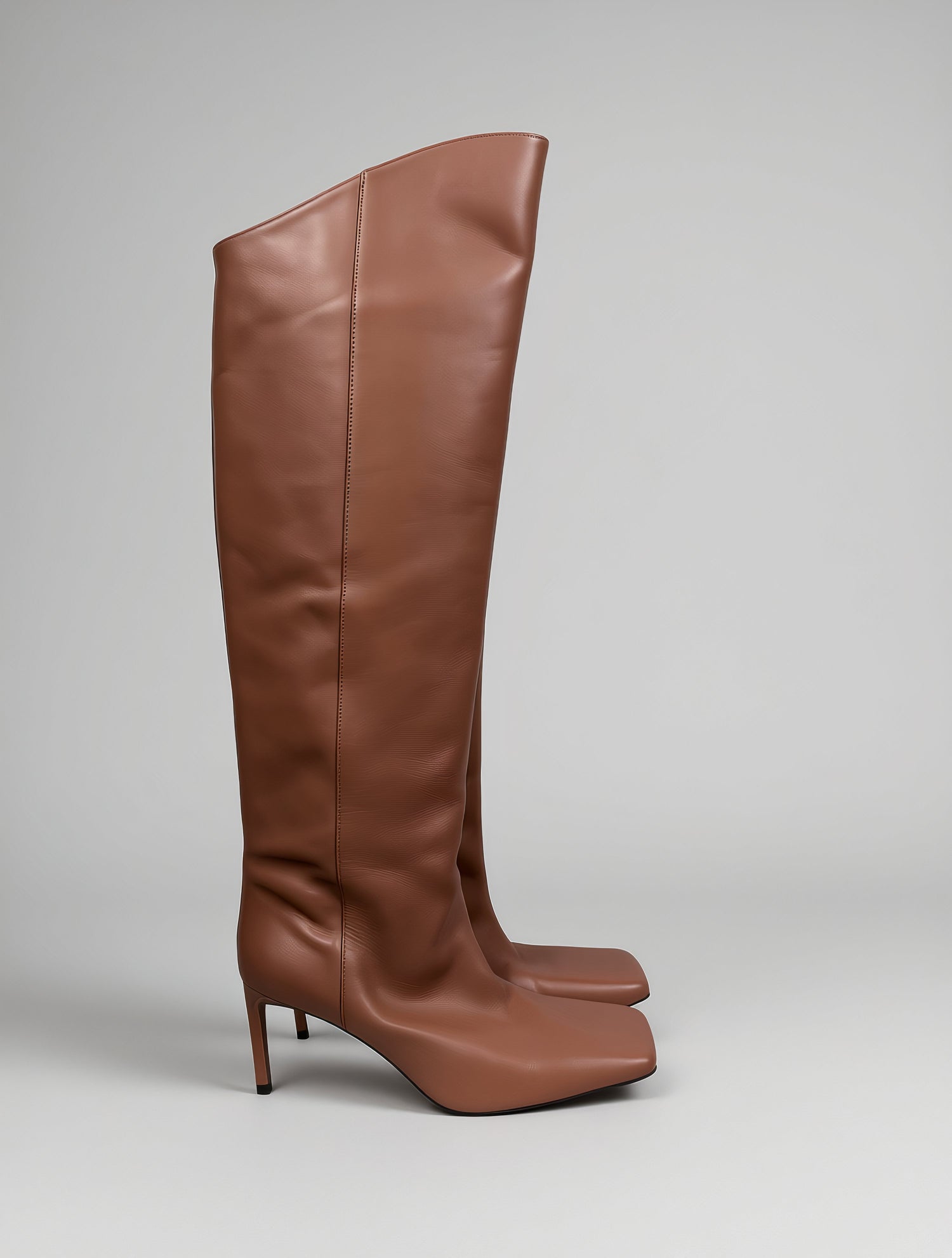 Bottes hautes Elia en cuir rose poudré