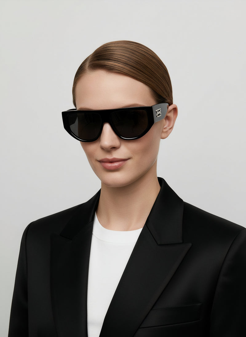 Lunettes de soleil noires oversize